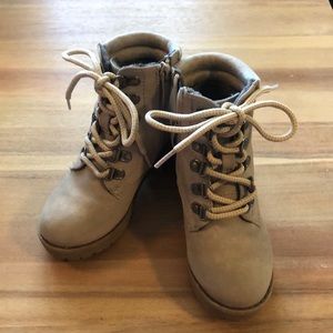 Girls high top boots